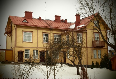 Jokisen talo on rakennettu 1912. Se on harvoja Vammalan palossa 1918 säästyneitä rakennuksia.