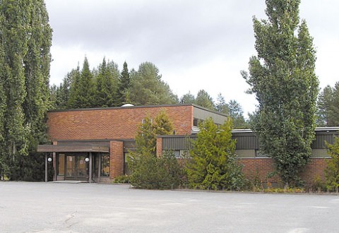 Uimahallikiinteistön omistaa Kemira, tontin Nokia ja toimintaa pyörittää Sastamalan kaupunki.