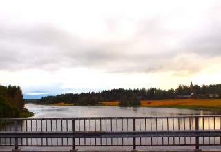 Joen pintaa lasketaan, kun Sastamalan Vesi rakennuttaa uuden vesijohtoalituksen Keikyän sillan yläpuolelle.