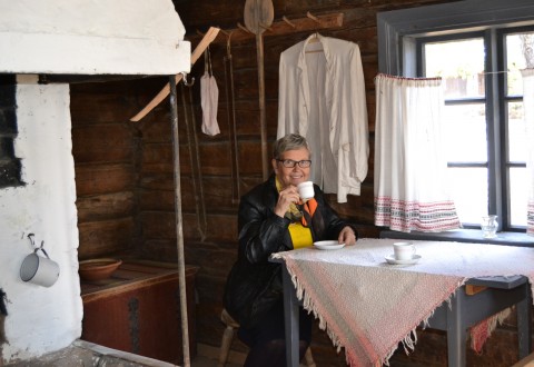 Sarkia-Seura vaalii Kiikan oman pojan Kaarlo Sarkian muistoa. Seuran puheenjohtaja on Leena Toivonen. Hänen isänsä oli Sarkian alias Kalle Sulinin aikalainen.