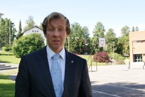Jari Andersson ei vielä tiistaina vahvistanut varmasti hakevansa kaupunginjohtajan virkaa, mutta sanoi pohtivansa asian loppuun asti.