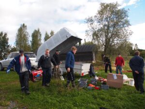 Kokemäenjoen veneilijöiden talkoolaisia