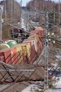 Junaonnettomuuden raivaustöitä lauantaina. Kuva: Jaakko Pirttikoski.