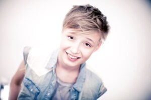 Isac Elliot