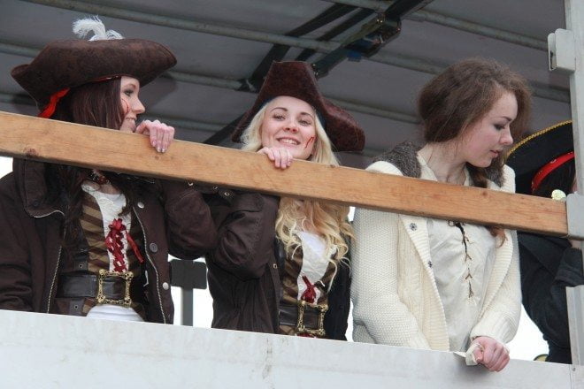 Lauttakylän lukion penkkareiden 2014 teemana olivat Merirosvot.