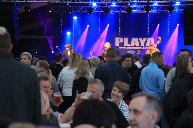 Tupa oli täynnä perjantaina Saparoilla.