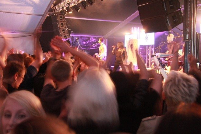 Kaija Koon keikalla tunnelma oli odotetusti korkealla.