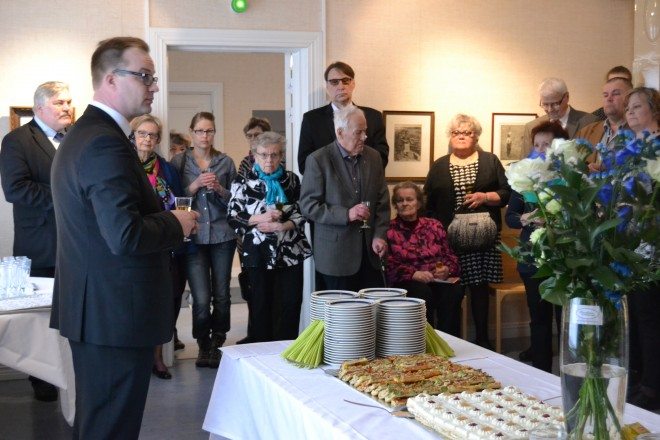 Jaatsin salit täyttyivät syntymäpäivävieraista 26.4.2015.