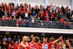 Valepa voittaa pronssia 15.4.2015, kuva Hannu Moilanen (2)