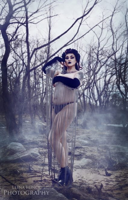 Voist tosiaan kertoo että olen Pori burleskin yksi alkuperäis jäsen jo vuodesta 2012. Uutena aluevaltauksena myös burleskitapahtuman tuottajatar. Olen myös miss pin up international hallitseva ensimmäinen perintöprinsesssa. Olen kiertänyt ympäri suomea sekä Lontoossa London Tattoo Convention - tapahtumassa syhksyllä 2015.