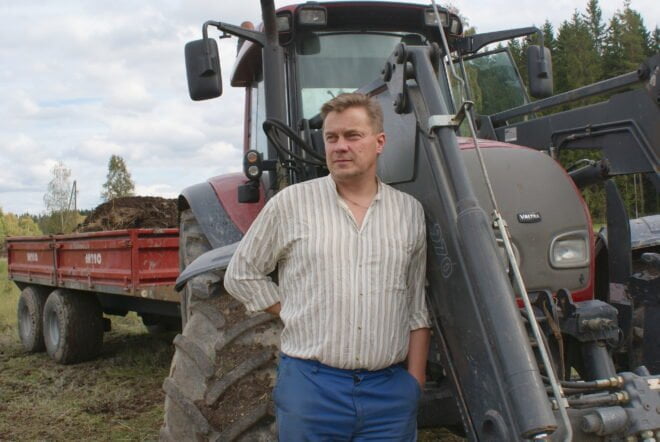 "Arvojeni perusta on rakennettu maatalouden kovassa koulussa", kansanedustaja Pertti Hakanen tuumii.