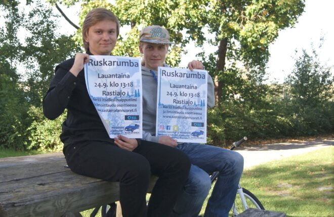 Teemu Voutilainen (vas.) ja Jan-Markus Pohjanterho ovat Ruskarumban puuhamiehiä.