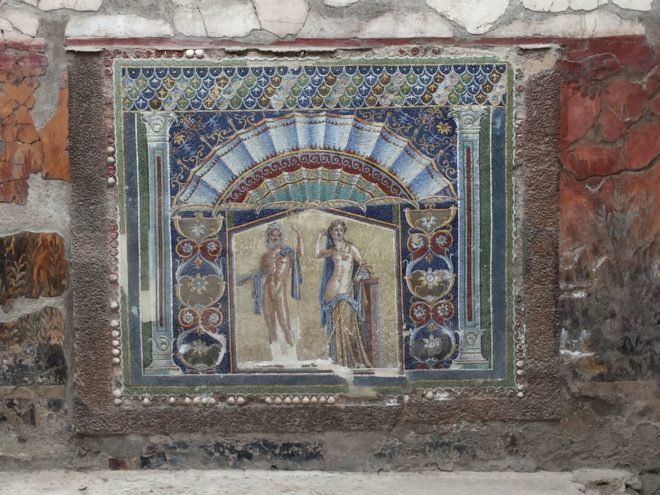 Herculaneumissa näimme myös toinen toistaan upeampia mosaiikkeja.