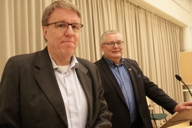 Sote- ja maakuntauudistuksesta kertoivat maakuntaprojektijohtaja Jukka Alasentie ja sote-projektijohtaja Jaakko Herrala.