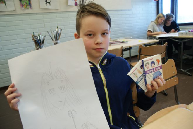 Itseoppinut manga-harrastaja Luukas Mäkelä suunnitteli uutta seikkailijahahmoa Lankun manga-työpajassa. Oppia hän on ammentanut piirrosoppaista, peleistä ja japanilaisesta animaatiosta eli animesta.