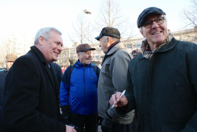 Antti Rinne Vammalan torilla 2016