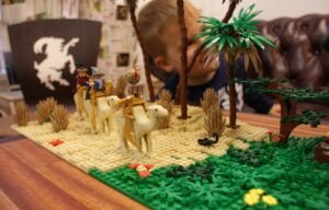 Lego-seimi, itämaan tietäjät
