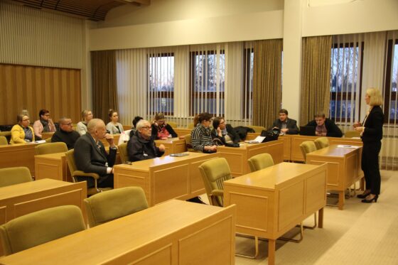 lauttakylan koulu -keskustelutilaisuus