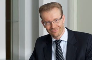 Nosto, Juha-Pekka Huovinen; Veronmaksajain Keskusliitto