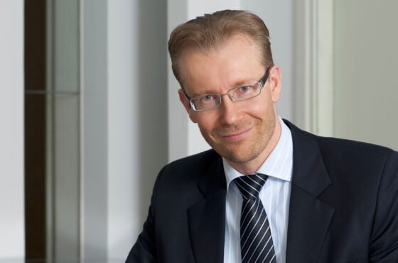 Nosto, Juha-Pekka Huovinen; Veronmaksajain Keskusliitto
