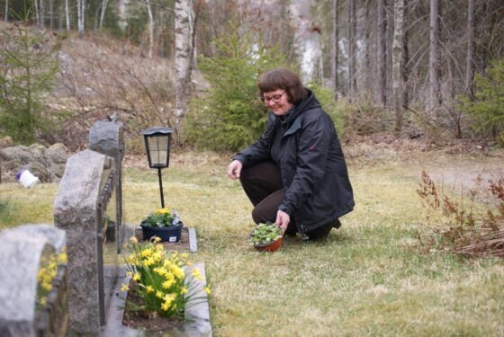 Hanna Vinho, Salokunnan hautuumaa