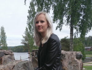 Kasi sydamella, Katja Touronen
