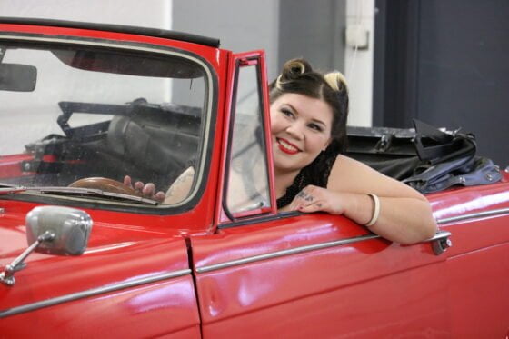 Pin up, Susanna ja Triumph2