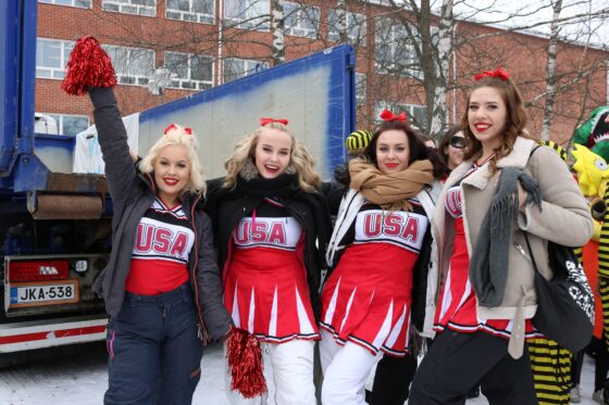 Penkkarit, cheerleaderit