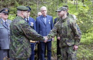 puheenjohtaja ja kunniapuheenjohtaja_2.6.2019[1]