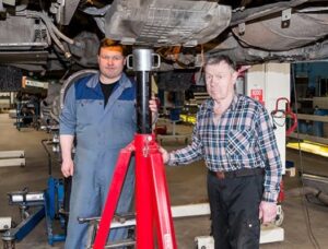 Kuorma-autokorjaamo Makela