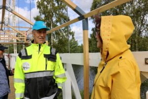 Riippusilta Jouko Jara ja Anneli Keinonen