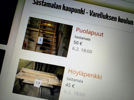 Varilan koulun huutokauppa