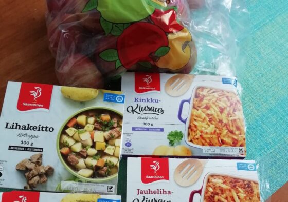 Kouluruokakassin sisalto vaaka nosto