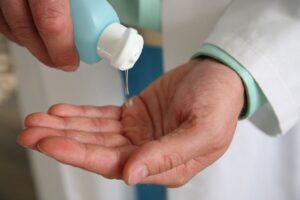 korona koronavirus hygienia kasien desinfiointi