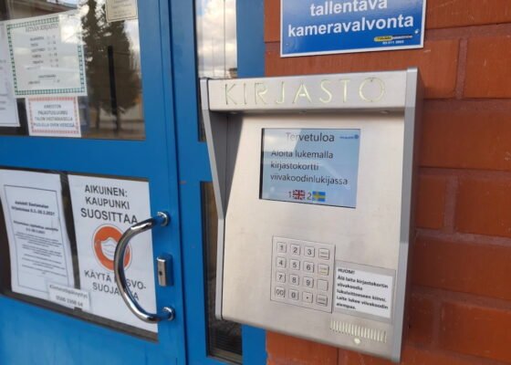 kirjasto omatoimi lainaus Aetsan kirjasto automaatti