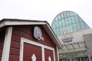 Vammalan tori, Torikeskus, kello