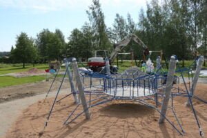 Honkolan leikkipaikka leikkipuisto trampoliini