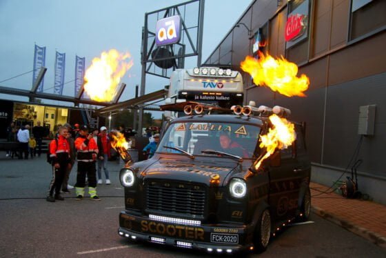 Hullu Yo Latelan auto