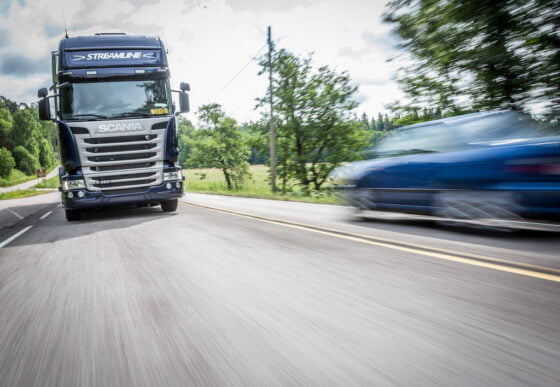 rekka raskas liikenne kuorma-auto tie valtatie