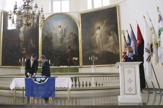 Maanpuolustusnaisten lippu