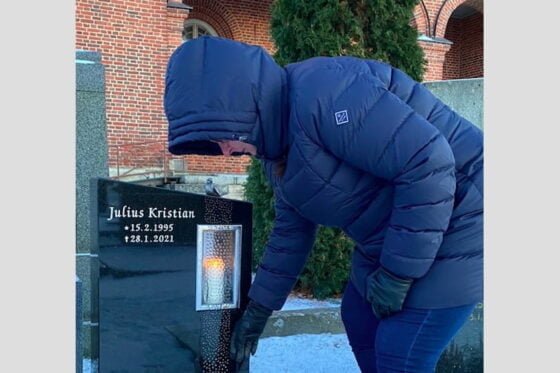 NiinaLiuksialahaudallanosto