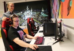 E-urheilu Sasky Teemu Toikka Oscar Kivikoski