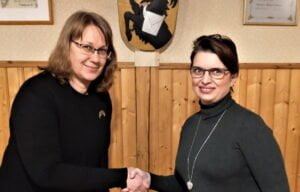 Kiikoisten Yrittajat Nina Rajainmaki ja Kirsi Tuomola