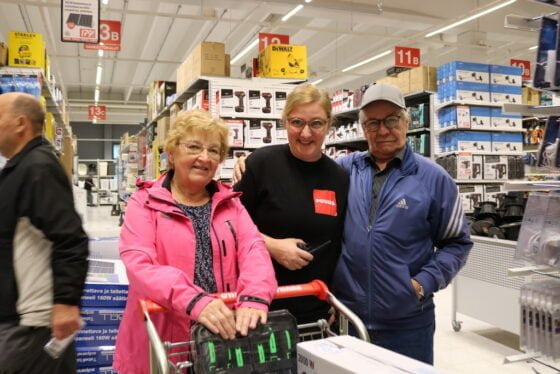 Puuilo avajaiset Jenni ja Heinot