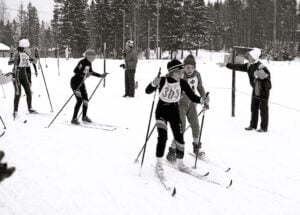 Vanhaa Vammalaa, VSVn-hiihtäjiä 1980 luvulla, kuva Hannu Moilanen