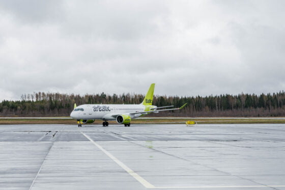 Finavia, Air Baltic, Tampere-Pirkkalan lentoasema, lentokone
