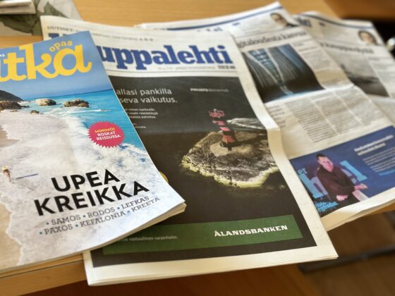 lehtiä