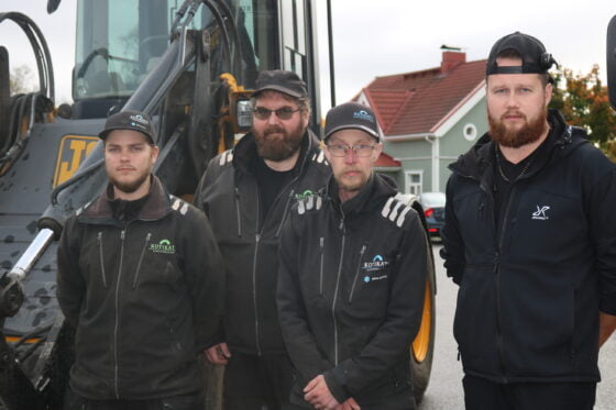 kotikatu auraus ja hiekoitus