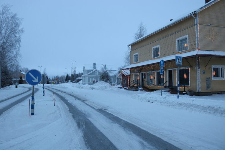 Punkalaidun, kylänraitti