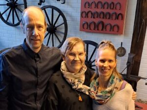 Mika Merimaa, Sisko Vainio, Jonna Mäkelä